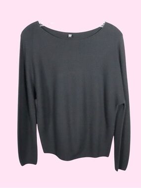 Uniqlo Women’s Black Long Sleeve Top XS Minimal Basic Lightweight Sweater
